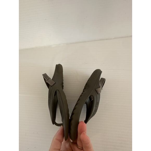 Crocs Toddler Boys Classic Flip Flop Sandals size 8c Brown - Picture 4 of 7
